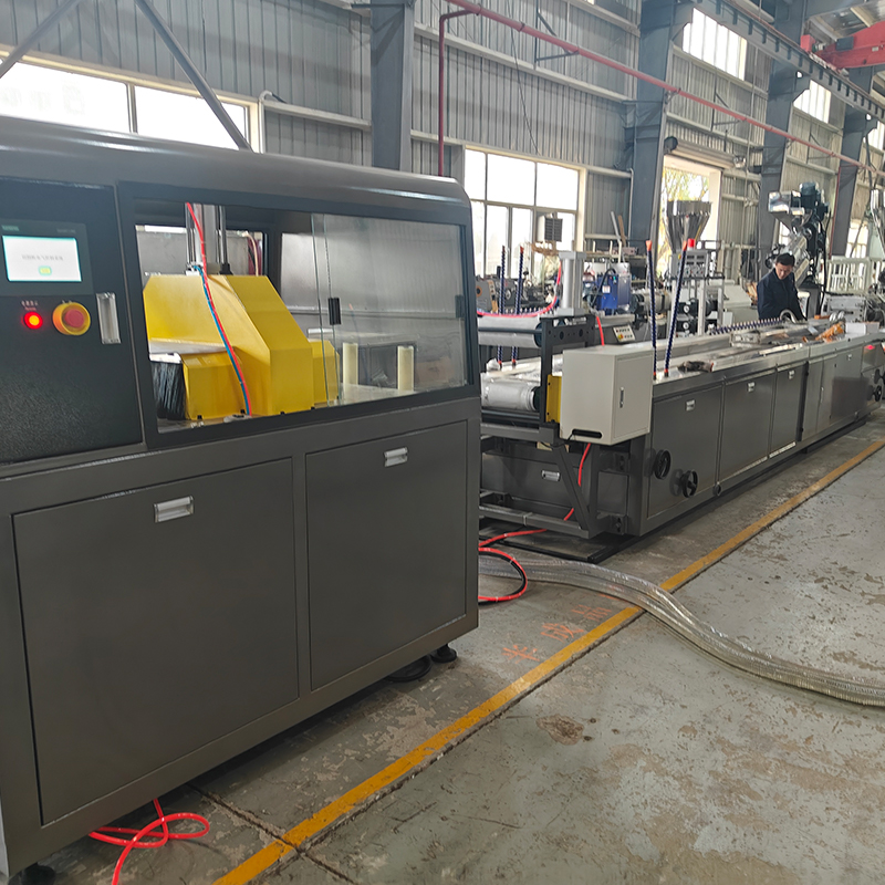 PE-WPC Decking Extrusion Line