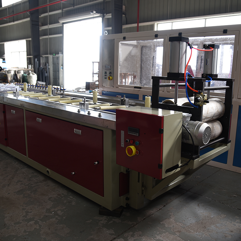 PE-WPC Decking Extrusion Line