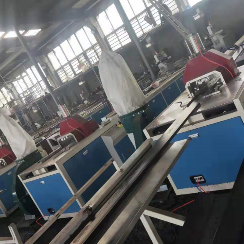 PE-WPC Decking Extrusion Line